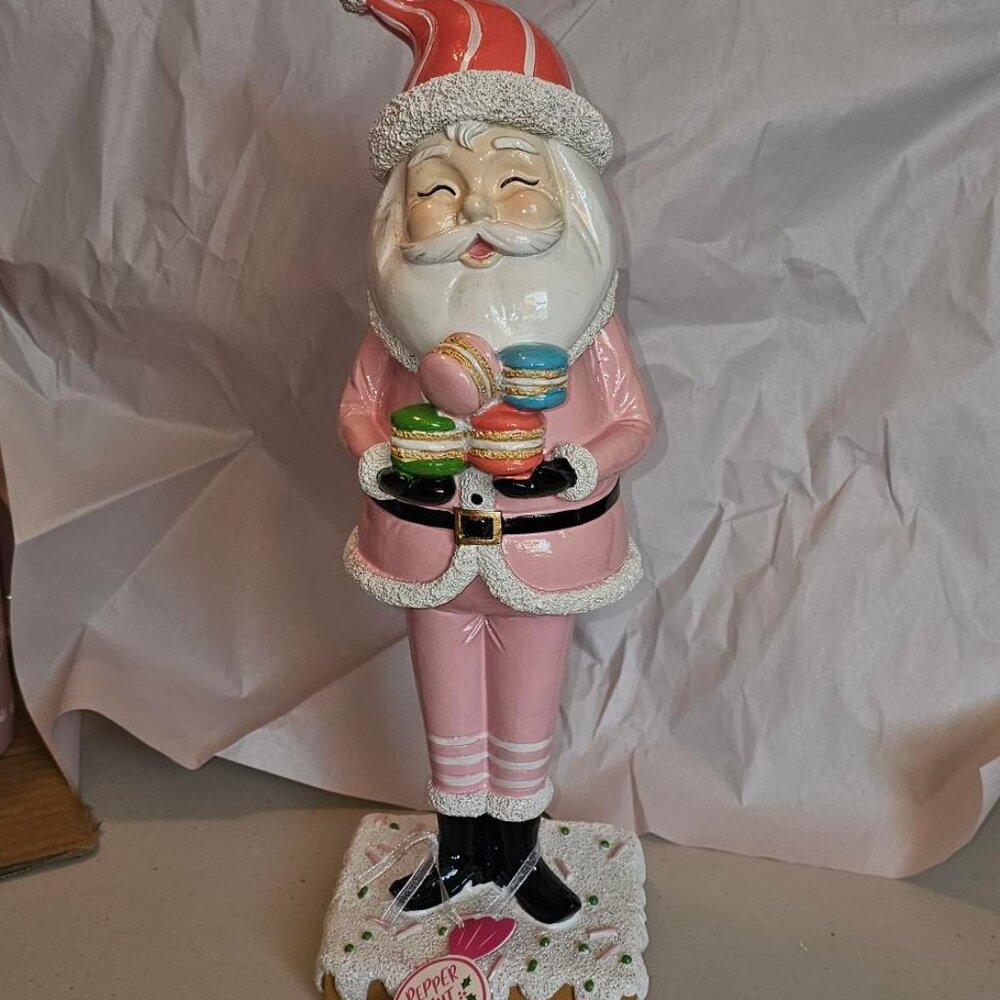 Peppermint Square Santa - Picture 3 of 6